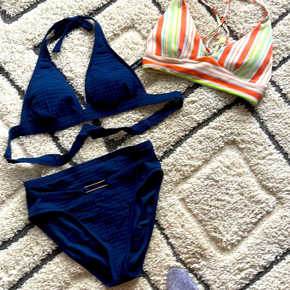 La Blanca two piece swimsuit bottoms size 12, top DD